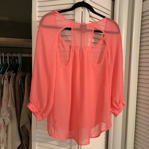 Pink chiffon blouse - Picture 2 of 3